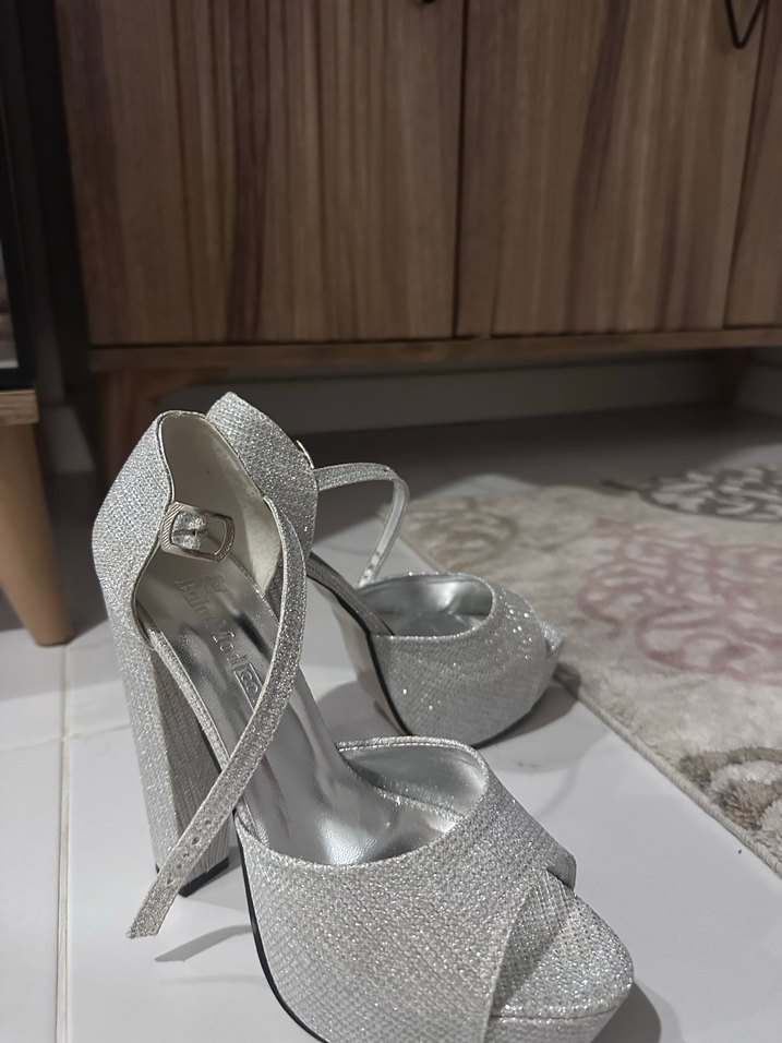 Gri Metalik Platform Topuklu Kadın Abiye Ayakkabı - Görsel 2