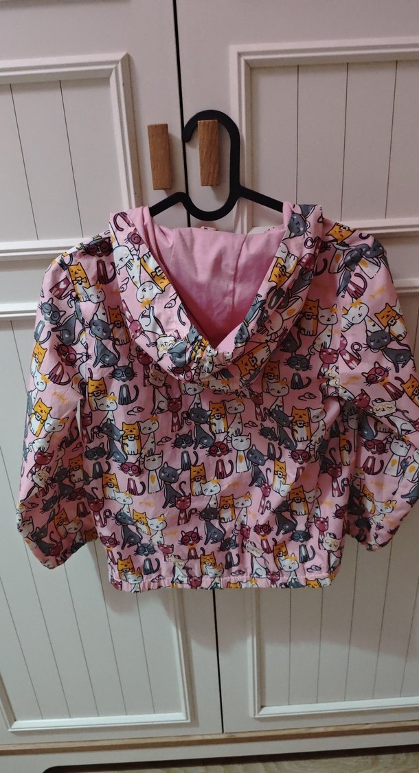 Kız Çocuk Pembe Kedi Baskılı Fermuarlı Yağmurluk - Görsel 3