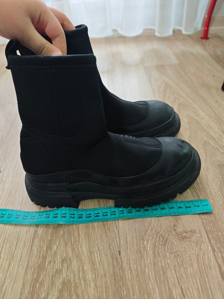 Zara kız çocuk botu no:31 - Görsel 2