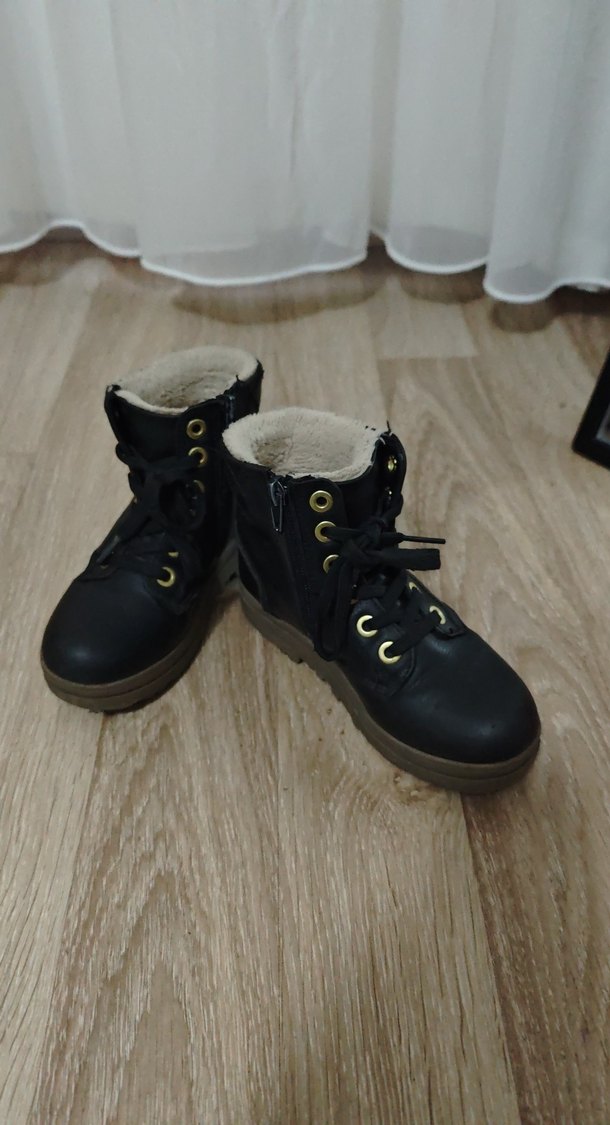 Siyah bağcıklı kız çocuk botu içi yünlü no32 - Görsel 4