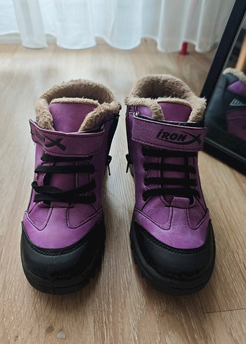 Kızlar İçin Mor Bağcıklı Kauçuk Bot - Görsel 2