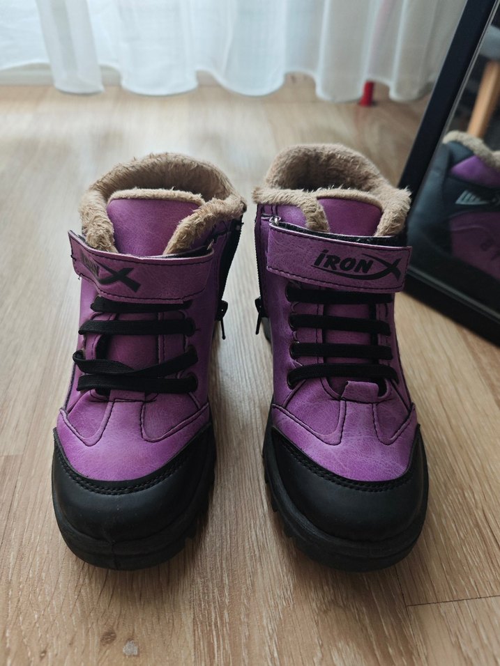 Kızlar İçin Mor Bağcıklı Kauçuk Bot - Görsel 2