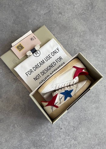 Golden Goose Deluxe 43