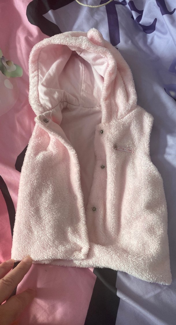 Kız Çocuk Pembe Peluş Kapüşonlu Yelek - Görsel 3