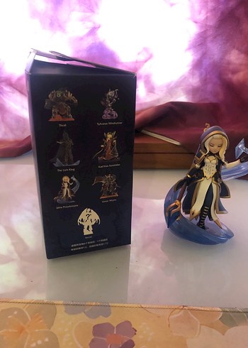 World of Warcraft Altın Renkli Aksiyon Figürü - Görsel 4