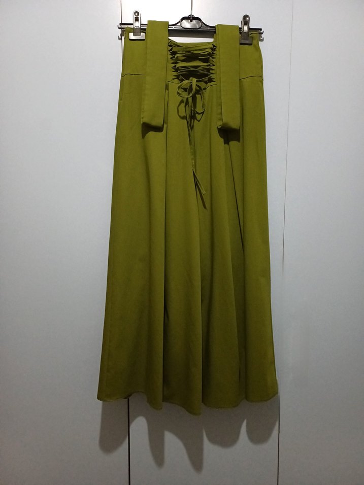 Haki Kadın Ayarlanabilir Askılı Uzun Pliseli Etek - Görsel 3