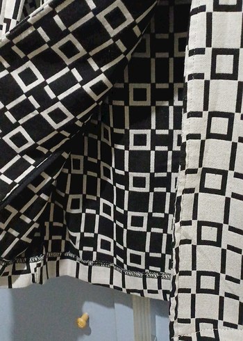 Düğmeli ve Cepli Ekose Midi Kadın Ceket - Görsel 4