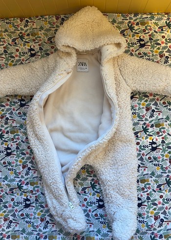Zara Marka 3&6 Ay Peluş Kapüşonlu Bebek Tulumu - Görsel 2