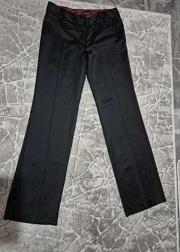 Siyah Kadın Kemerli Saten Pantolon - Görsel 2