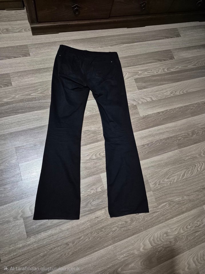 Düğmeli Siyah Kadın Kumaş Pantolon - Görsel 2