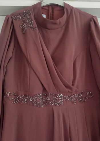 Bej Uzun Kollu Drapeli Kadın Abiye Elbise - Görsel 2