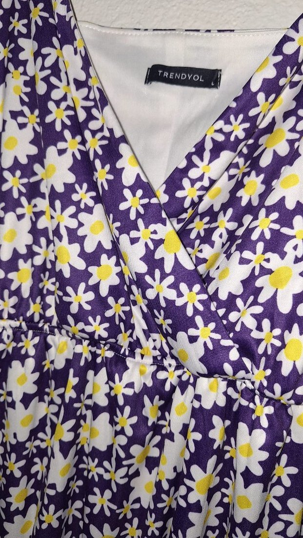 Mor Çiçek Desenli V Yaka Mini Elbise - Görsel 2