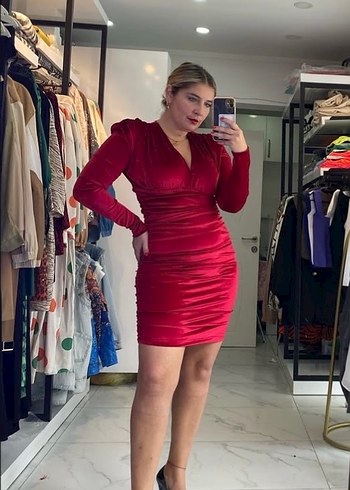 Kırmızı V Yaka Drapeli Midi Kadın Elbise - Görsel 2