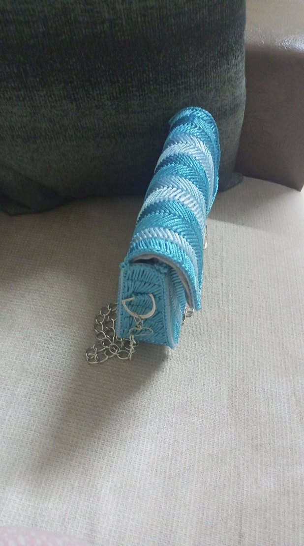 Mavi Zincir Detaylı Kanvas Örgü Kadın Çanta - Görsel 3