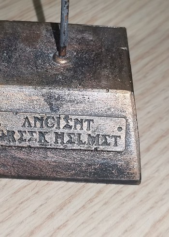 Antik Yunan Miğferi Figürin - Görsel 3