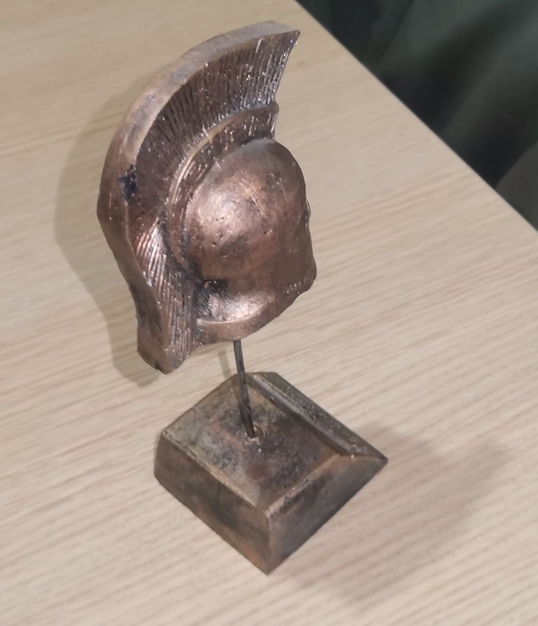 Antik Yunan Miğferi Figürin - Görsel 2