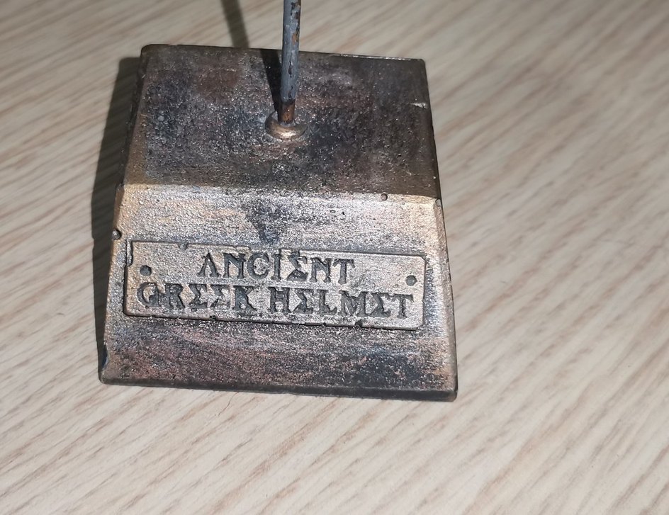 Antik Yunan Miğferi Figürin - Görsel 3