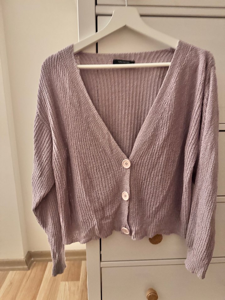 Lila Düğmeli V Yaka Kadın Hırka - Görsel 3