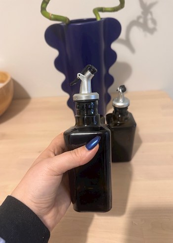 Metal ağızlı koyu renkli yağlık sosluk - Görsel 4