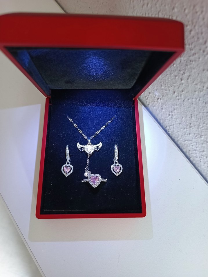 ışıklı Kutuda Pembe Takı Seti Sevgililer gününe özel - Görsel 2