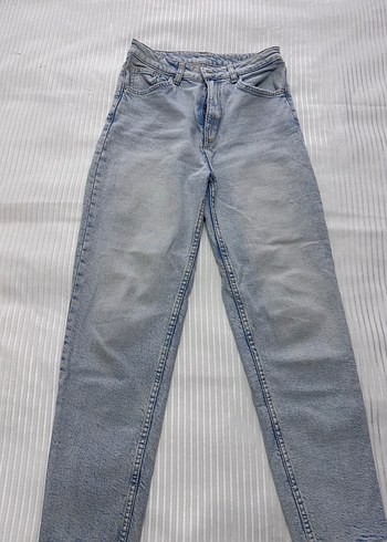Bershka Mom Fit Jean