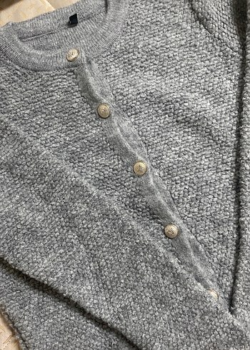 Gri Düğmeli Triko Kadın Hırka - Görsel 3