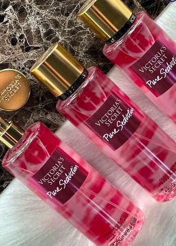 Victoria's Secret Velvet Petals Kadın Parfümü 250 ml - Görsel 3