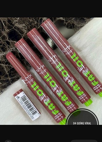 NYX Sıvı Parlatıcı - Koyu Bej Tonu - Görsel 2