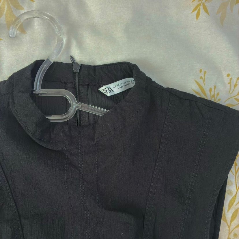 Zara Siyah Drapeli Yüksek Yakalı Midi Elbise XS - Görsel 4