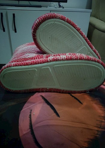 LC WAİKİKİ PANDUF Kızlar için Nakışlı Kırmızı Örgü Ev Terliği - Görsel 3