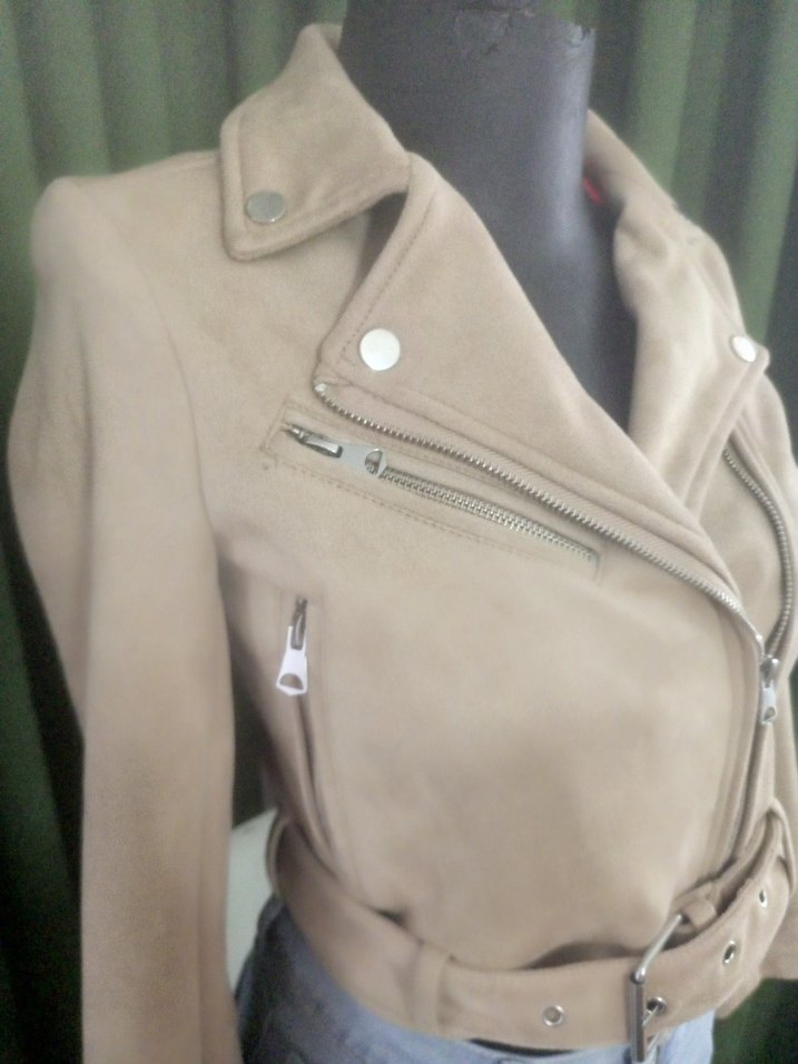 PULL&BEAR  YEPYENİ SIFIRDAN FARKSIZ Bej Süet Kısa Deri Ceket - Görsel 3