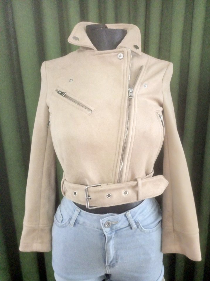 PULL&BEAR  YEPYENİ SIFIRDAN FARKSIZ Bej Süet Kısa Deri Ceket - Görsel 2