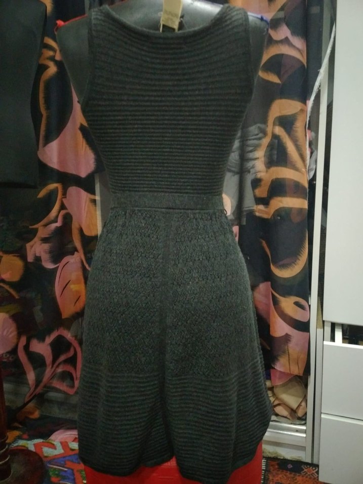 MANGO SUIT Gri Uzun Triko Kolsuz Elbise - Görsel 3