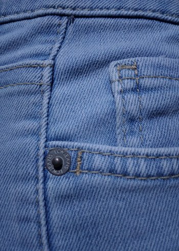 LC WAİKİKİ Düğmeli Mini Kadın Kot Şort - Görsel 6