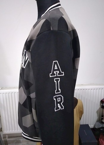 AIR JORDAN ORJİNAL ÜRÜN GRİ KAMUFLAJ KOLEJ MONT - Görsel 5