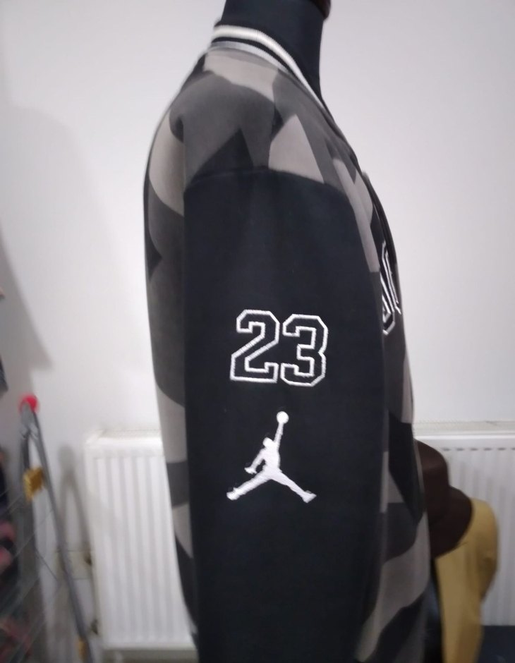 AIR JORDAN ORJİNAL ÜRÜN GRİ KAMUFLAJ KOLEJ MONT - Görsel 4