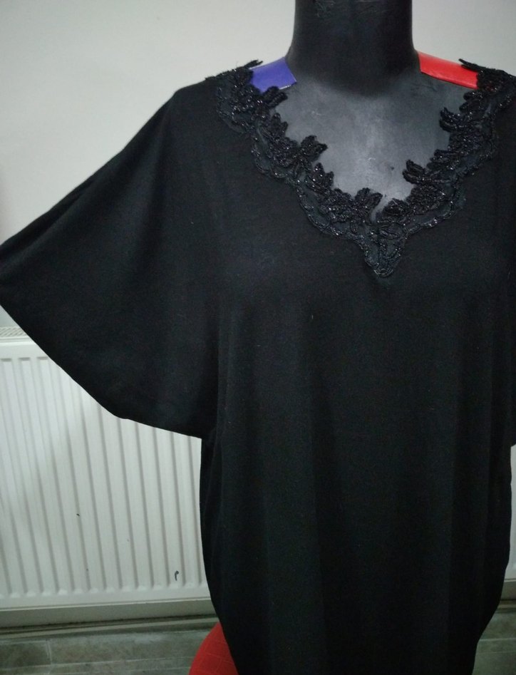 Drapeli Siyah V Yaka Uzun Kadın Tunik - Görsel 4