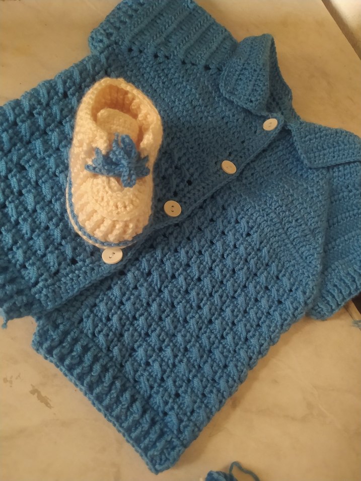 erkek Çocuk Mavi Örgü Hırka - Görsel 2