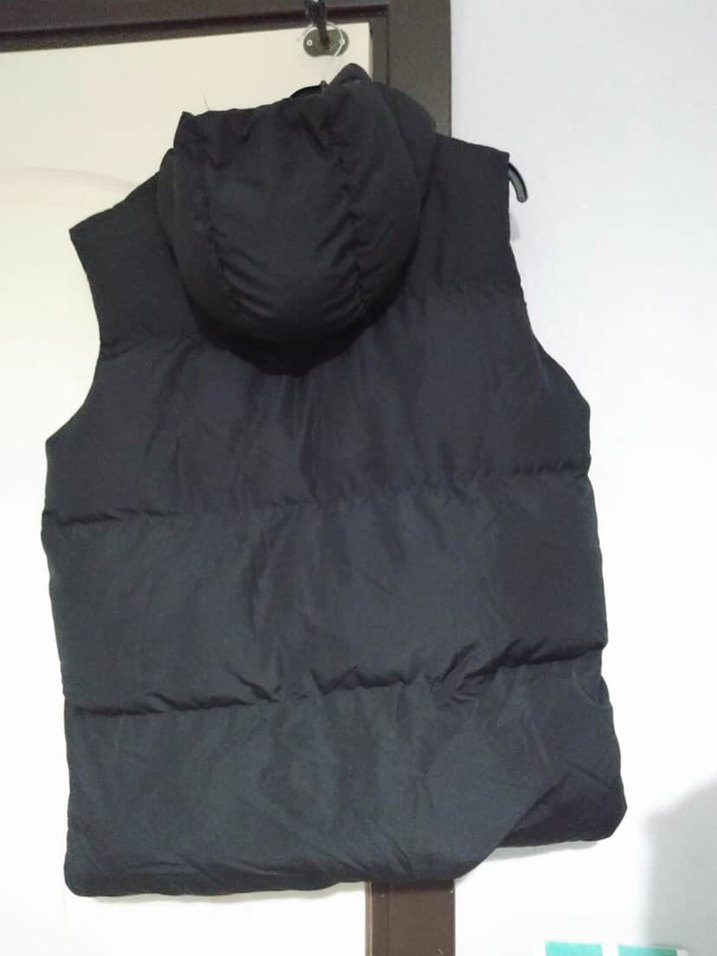 Siyah Fermuarlı Kadın Şişme Yelek - Görsel 3