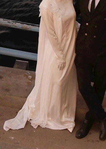 Beyaz Uzun Kollu hakim Yaka Drape Detaylı sateb Nişan Elbisesi - Görsel 3