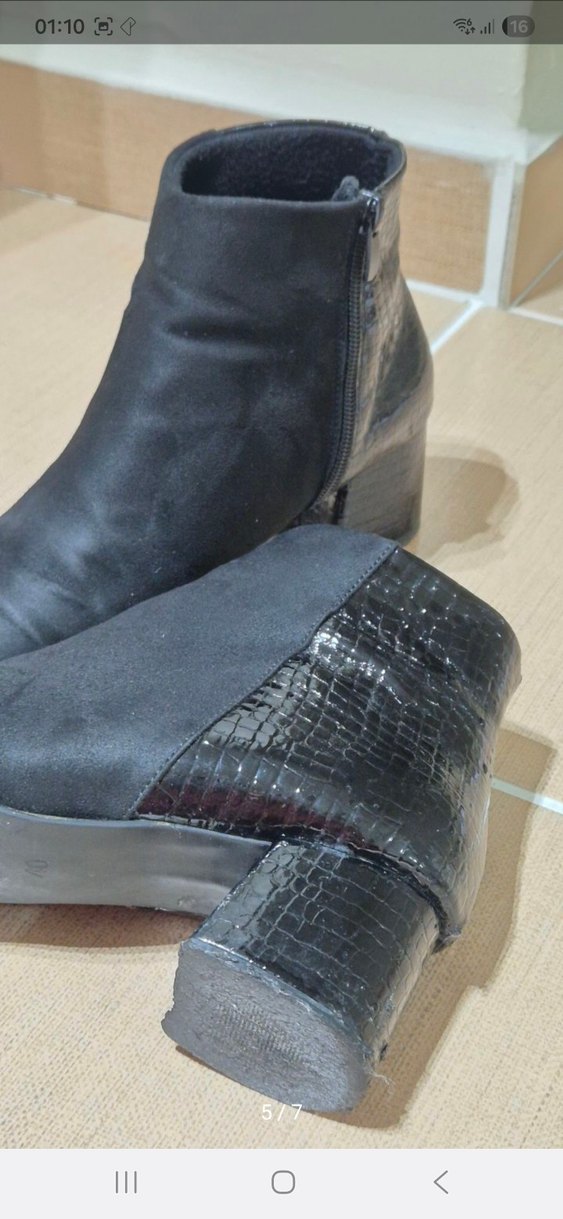 Siyah Süet Kadın Bot, Krokodil Desenli Topuk - Görsel 4