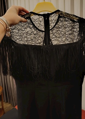 Siyah Dantel Püsküllü Gotik Midi Elbise - Görsel 2