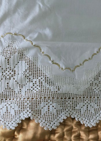 Bej Nakışlı Parlak Yorgan - Görsel 6