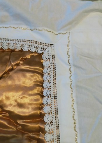 Bej Nakışlı Parlak Yorgan - Görsel 7