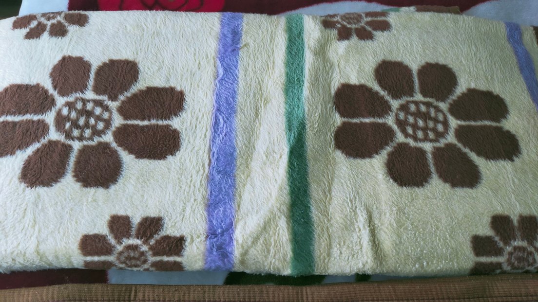 Pastel Renkli Kahverengi Çiçek Desenli Battaniye - Görsel 3