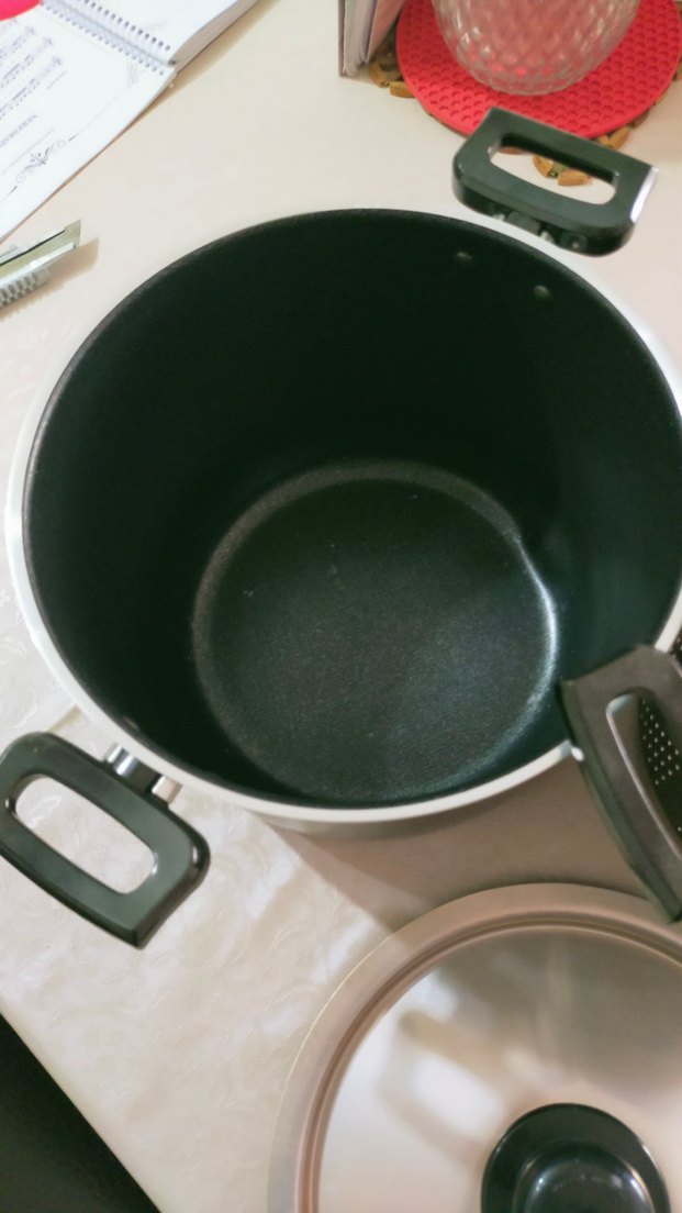 Delikli Siyah Tencere ve Kapak Seti - Görsel 2