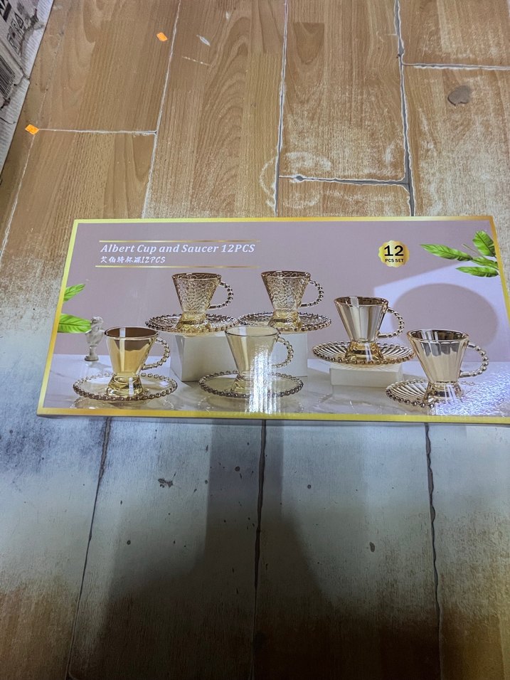 Altın Renkli Parlak Cam Fincan ve Tabağı - Görsel 4