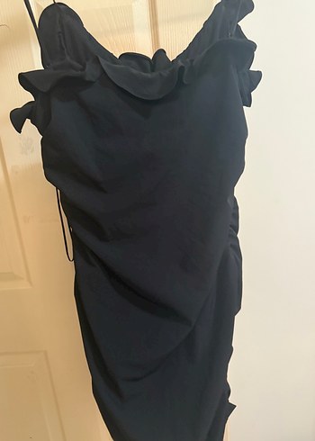 Siyah Fırfırlı V Yaka Mini Elbise - Görsel 3