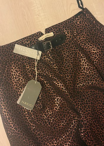 Kahverengi Yılan Desenli Kemerli Pantolon - Görsel 2