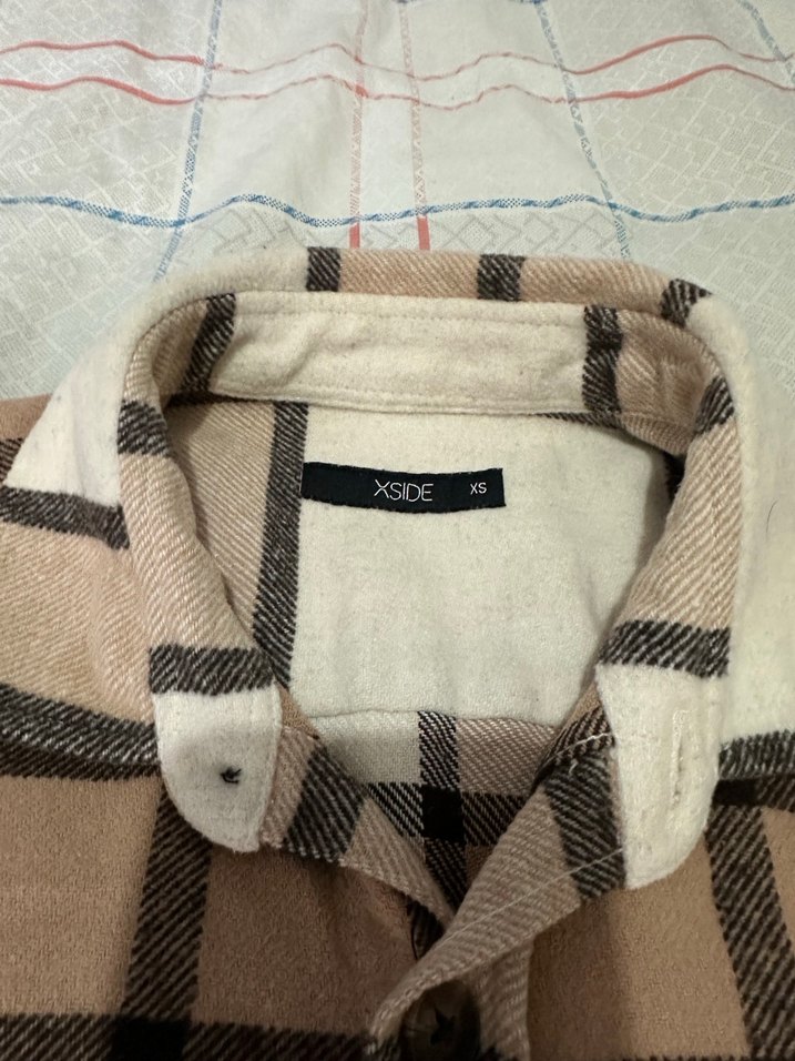 Düğmeli Kadın Bej Kareli Gömlek - Görsel 3